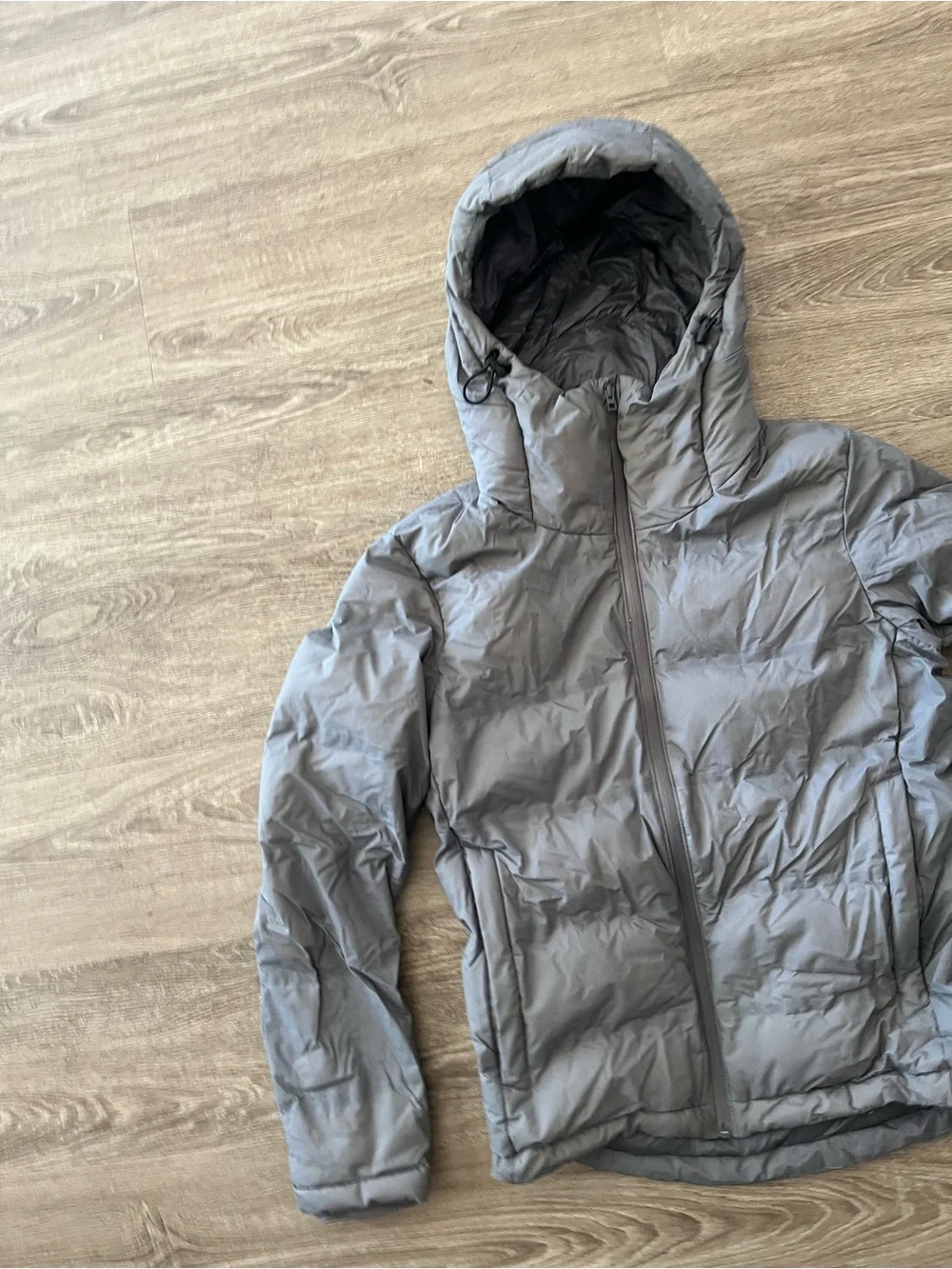 Uniqlo Down Puffer Winter Jacket Seamless Parka Mens Small Gray Hooded 2015